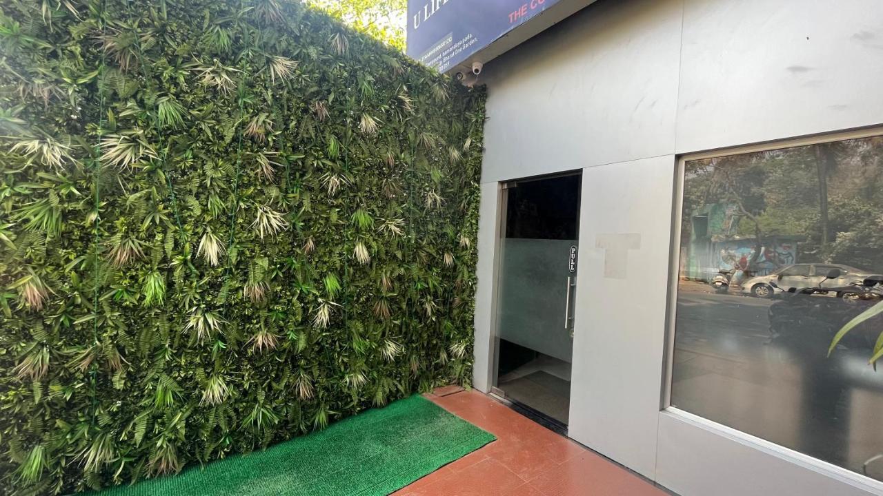 U Life Hotel 뭄바이 외부 사진